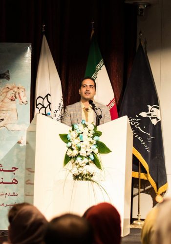 علیرضا محمدشاه دبیر نخستین دوره جشنواره هنر ایران در موزه هنرهای معاصر تهران